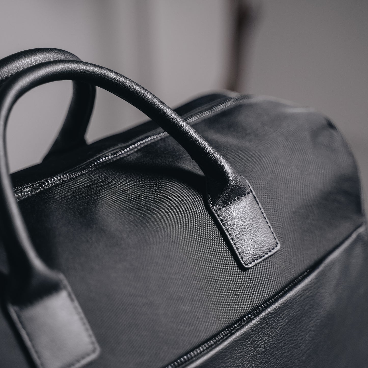 Minimalist Holdall