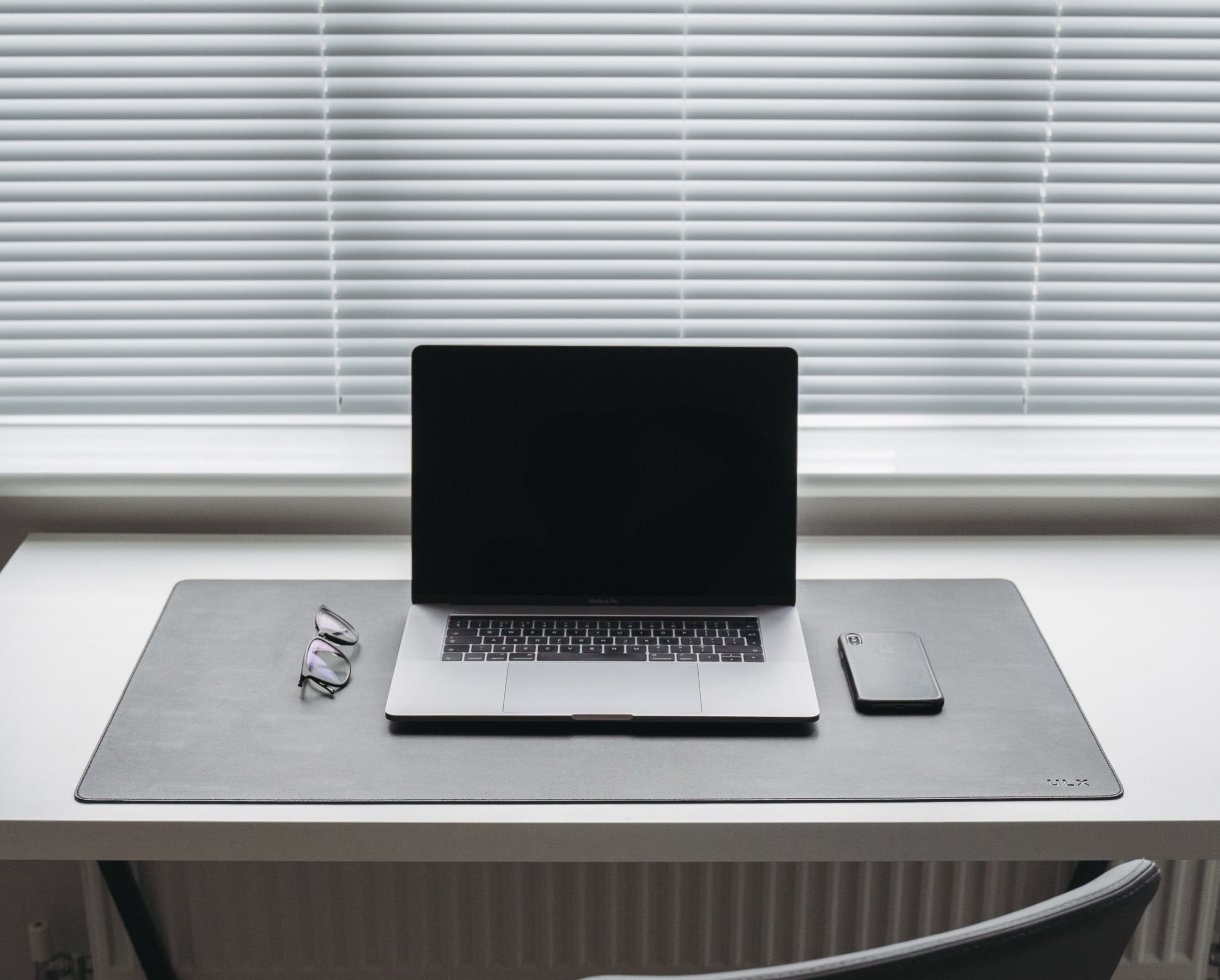 ULX Minimalist Desk Mat Grey