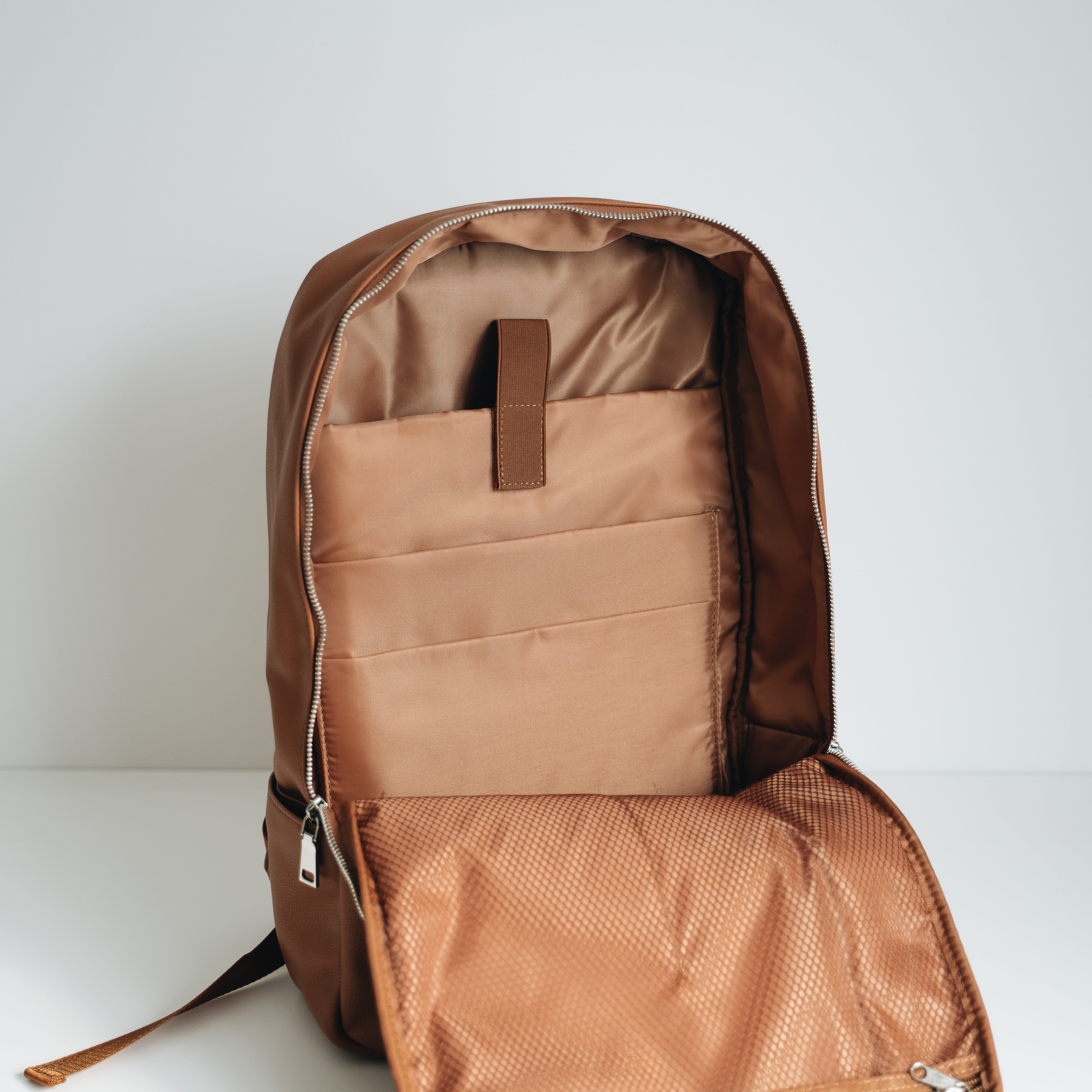 ULX Minimal Leather Backpack - Brown